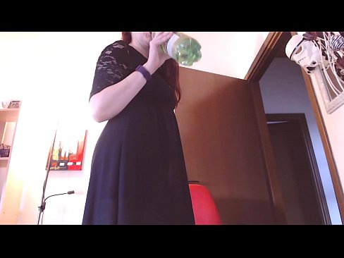 ❤️ Una schiava sottomessa che ama le mutandine sporche e lussuriose è costretta a masturbarsi dopo aver visto questo video! ❌ Slutsal it.credit-assorti.ru ☑